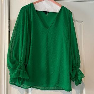1 State Green size large V neck blouse